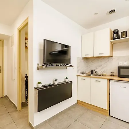 Cozy For Two - Wi-fi, Tv & Tram Apartment Nizza